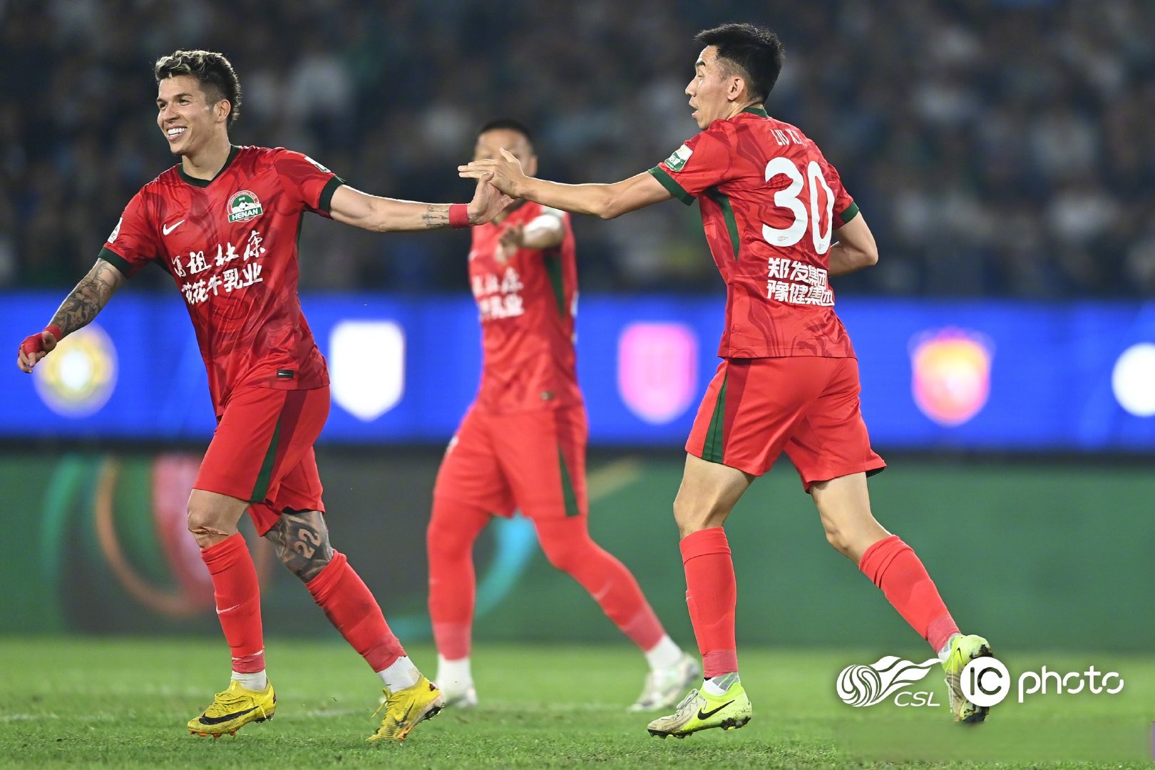 赛地聚焦——中超今夜热度飙升,俄克拉荷马雷霆临场应变,质疑声仍在,球队文化再被提及的简单介绍 赛地聚焦——中超今夜热度飙升,俄克拉荷马雷霆临场应变,质疑声仍在,球队文化再被提及的简单介绍