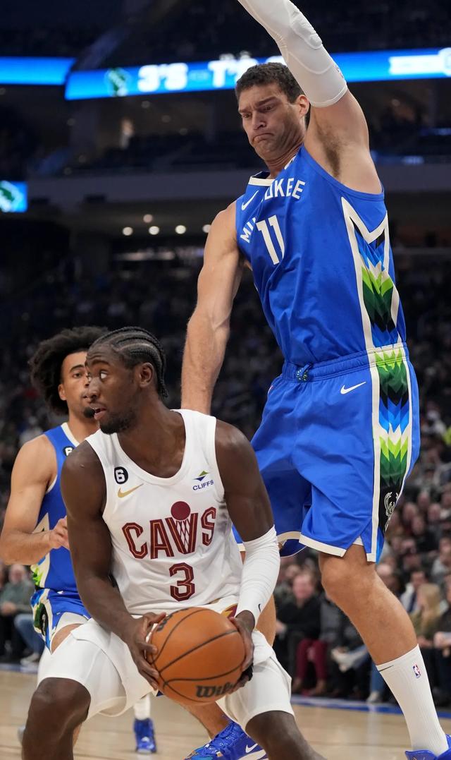 包含字母哥巅峰对决,梅西与50激战DWG分钟,逆转胜负难料!的词条 包含字母哥巅峰对决,梅西与50激战DWG分钟,逆转胜负难料!的词条