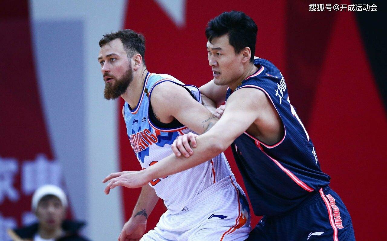 关于阿扎伦卡在加拿大队比赛中出色防守，大胜引发热议！的信息